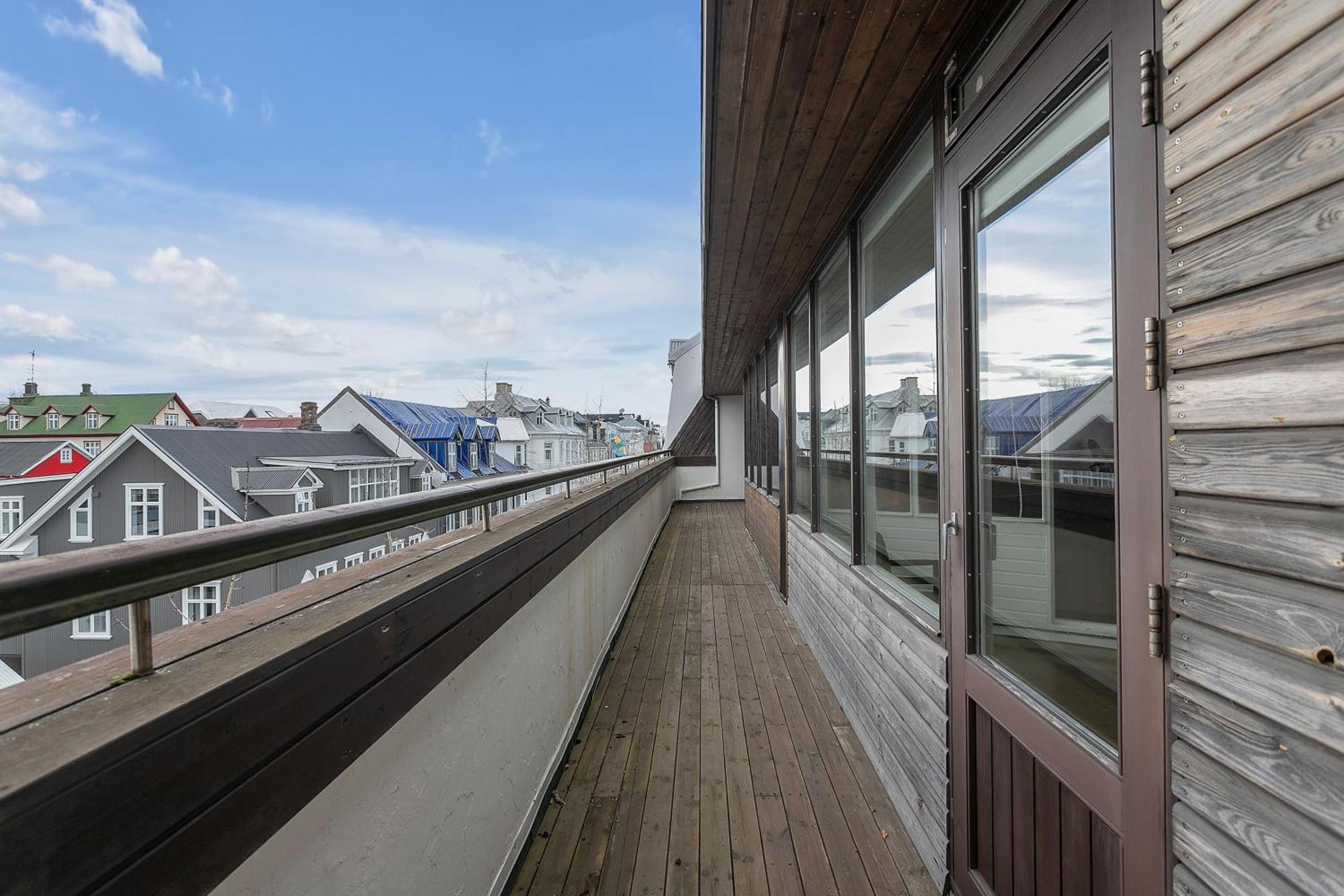 Penthouse Apt On The Shopping Street-Free Parking Reykjavík Eksteriør bilde
